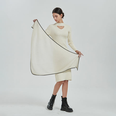 Bae Triangle Cashmere Scarf