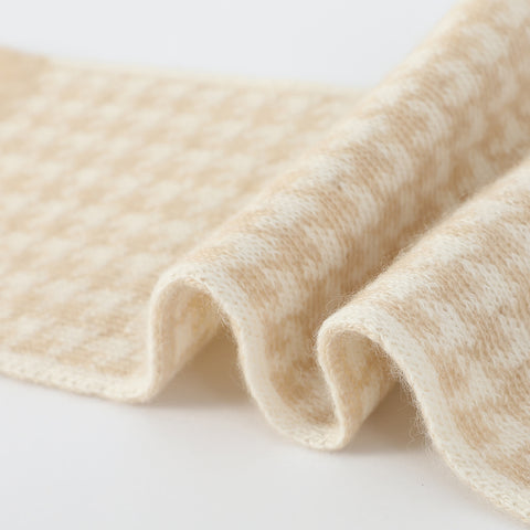 Hom Keyhole Cashmere Scarf