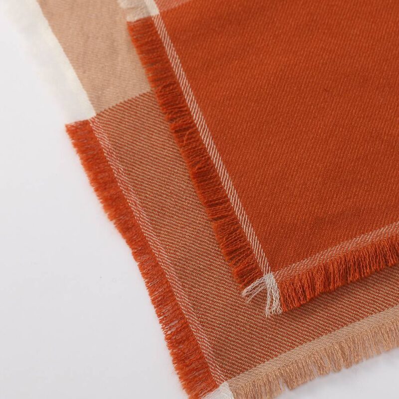 Sciarpa Helal Square in cashmere leggero come una piuma - immagine 6