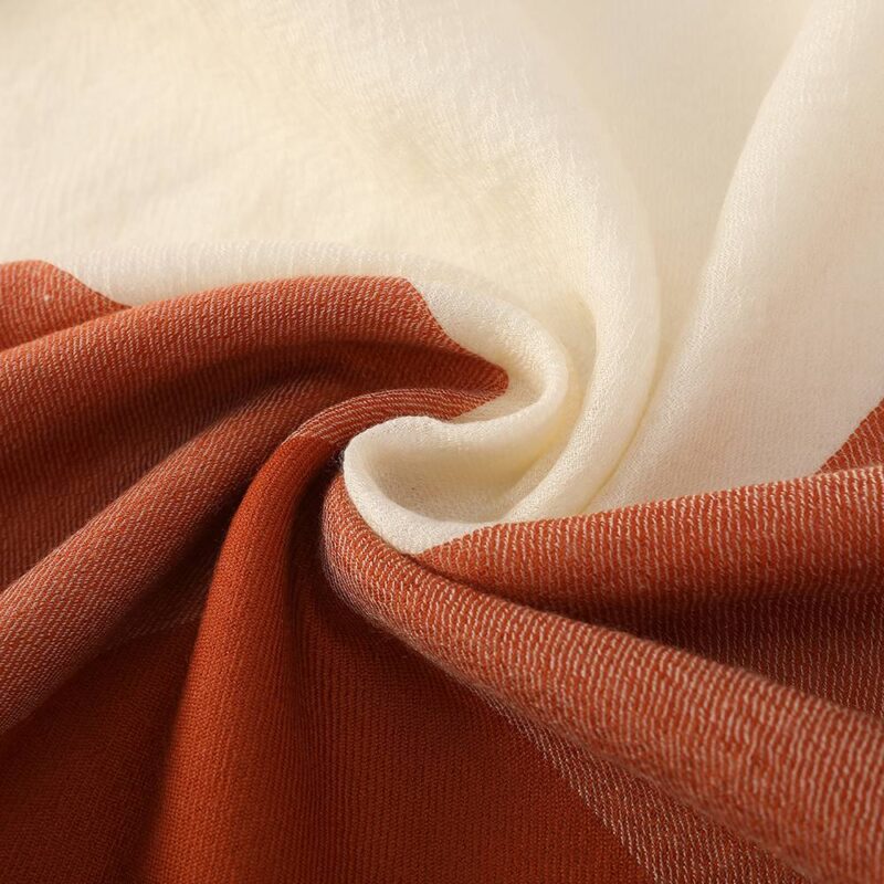 Sciarpa Helal Square in cashmere leggero come una piuma - immagine 5