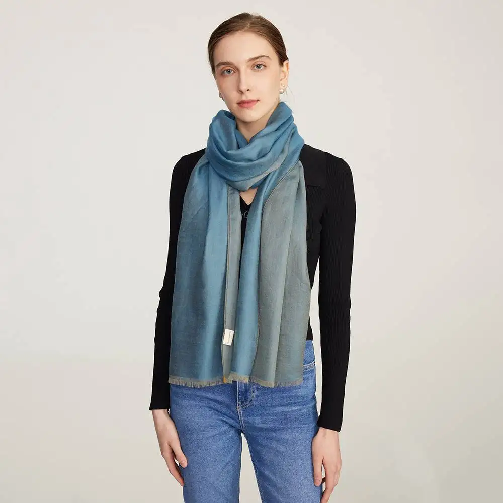 Écharpe réversible en cachemire léger Alena