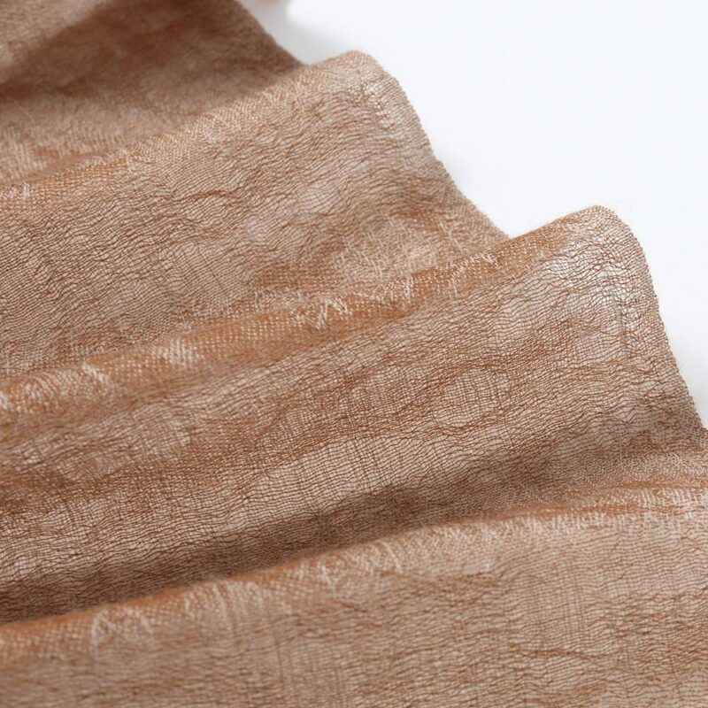 Sciarpa floreale leggera come una piuma di puro cashmere di Tida - immagine 7