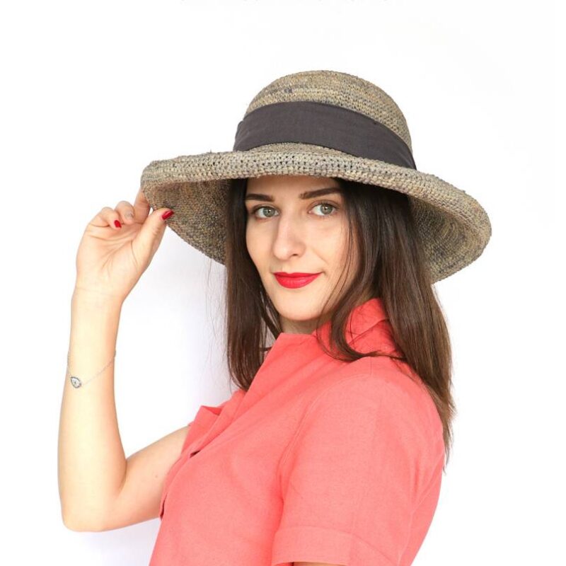 Crette Raffia Crochet Cloche Hat With Rolled Brim - immagine 2