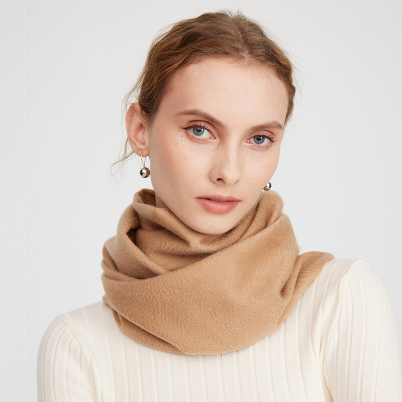 Aala Pure Cashmere Tasseled Scarf - Image 4