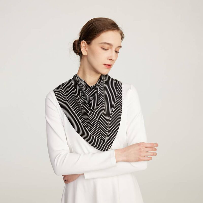 Rin Monogram Square Silk Scarf - immagine 3