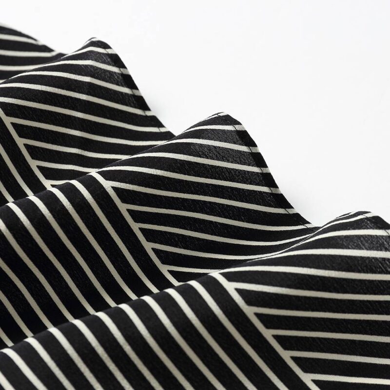 Rin Monogram Square Silk Scarf - immagine 8