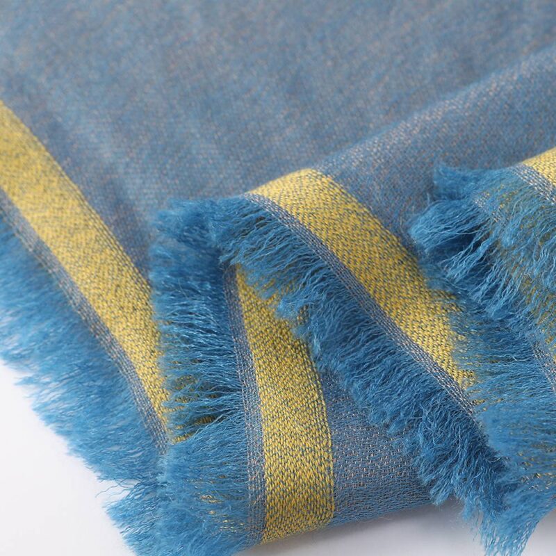 Sciarpa Elaina reversibile in cashmere leggero come una piuma - immagine 8