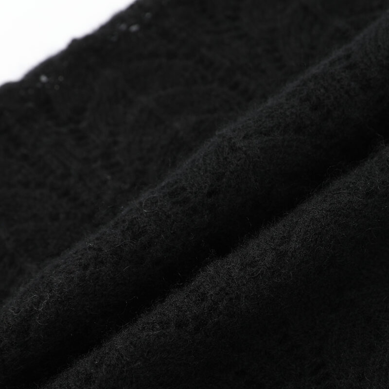 Bela Wearable Cashmere Wrap - Image 5