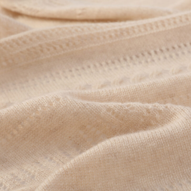 Écharpe en cachemire Callie Triangle – Image 7