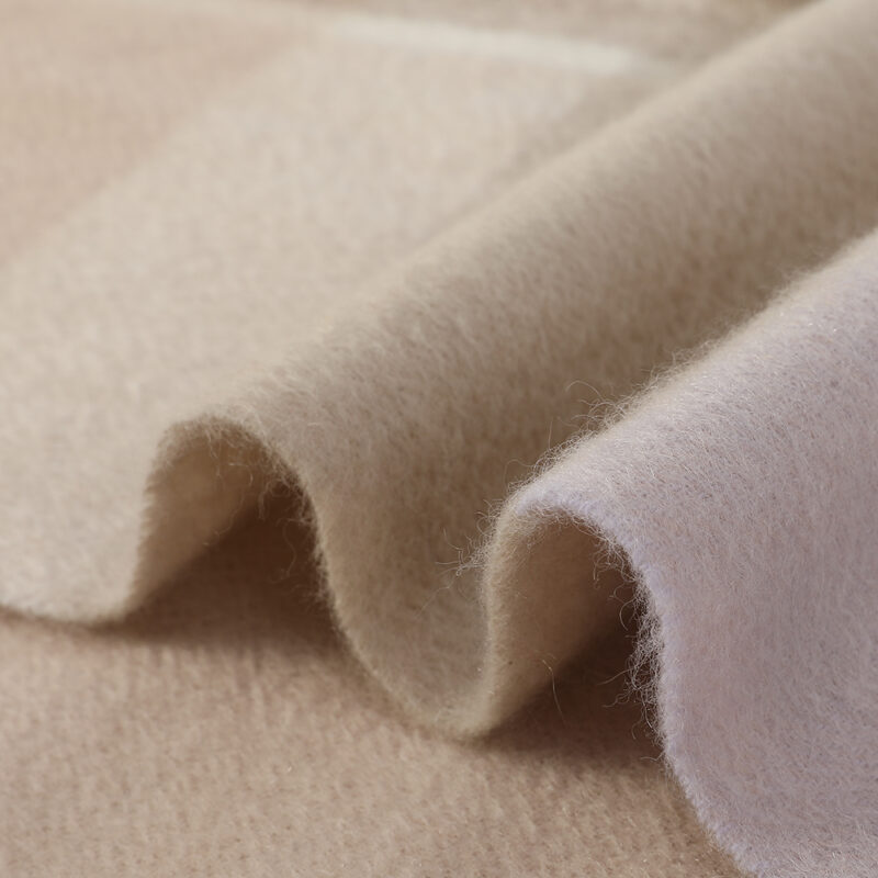 Sciarpa in cashmere a quadri Delia - immagine 6