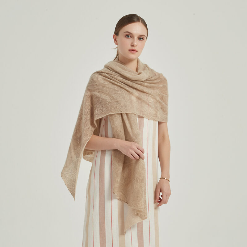 Écharpe en cachemire Dana Cloudlight - Beige – Image 3