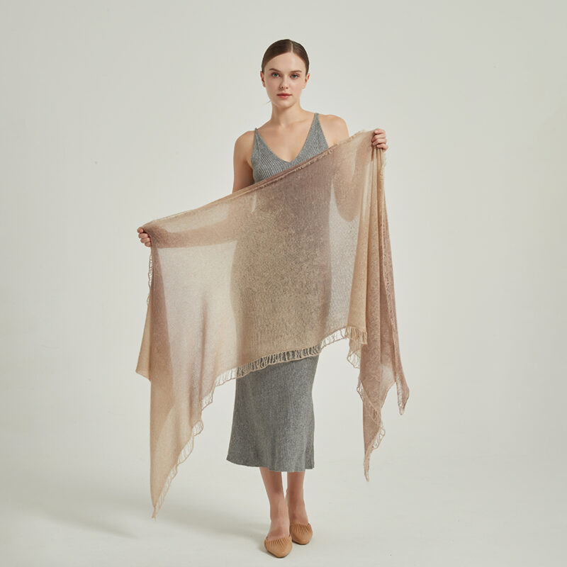 Sciarpa avvolgente in cashmere Eileen Cloudlight - Beige - immagine 2