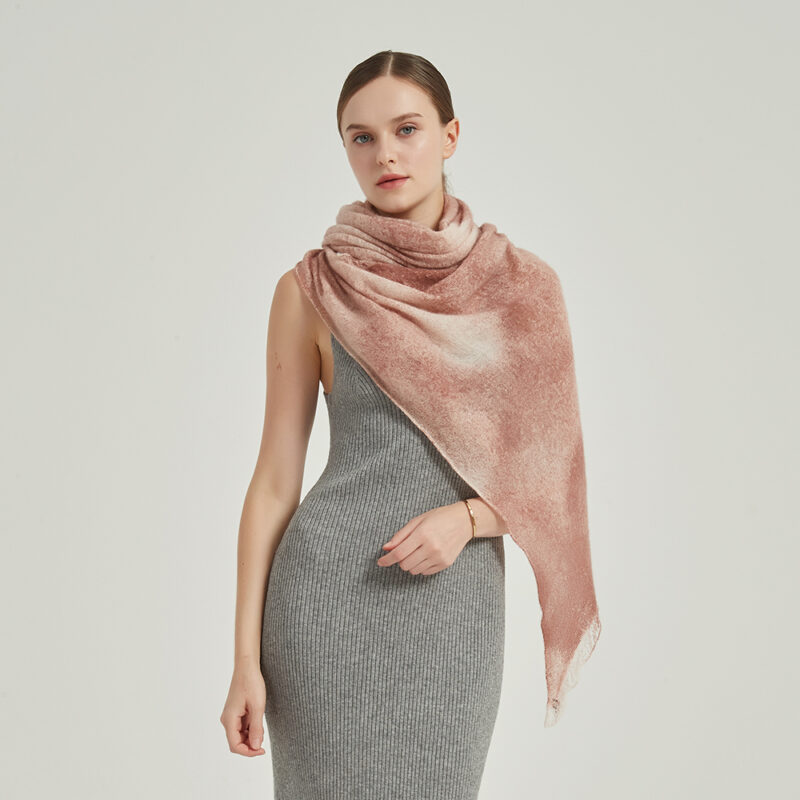 Eileen Cloudlight écharpe en cachemire - rouge clair – Image 3