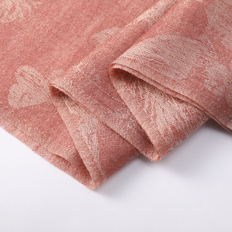 Fiona Featherlight Lambswool Scarf Wrap - Light Red (écharpe en laine d'agneau légère) – Image 7