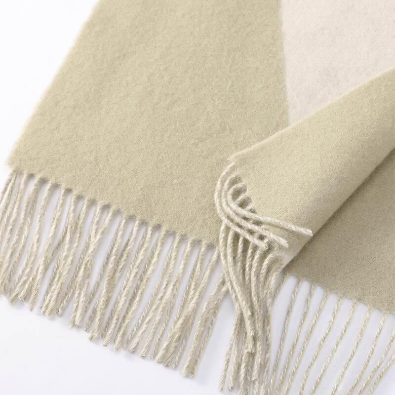 Jules Lambswool Scarf - Green - Image 7