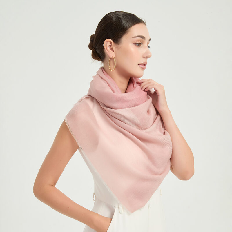 Sciarpa Livia in lana d'agnello Featherlight - Corallo - immagine 4