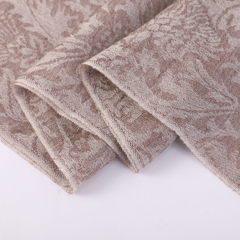 Écharpe en cachemire Kaeli Featherlight - Khaki – Image 7