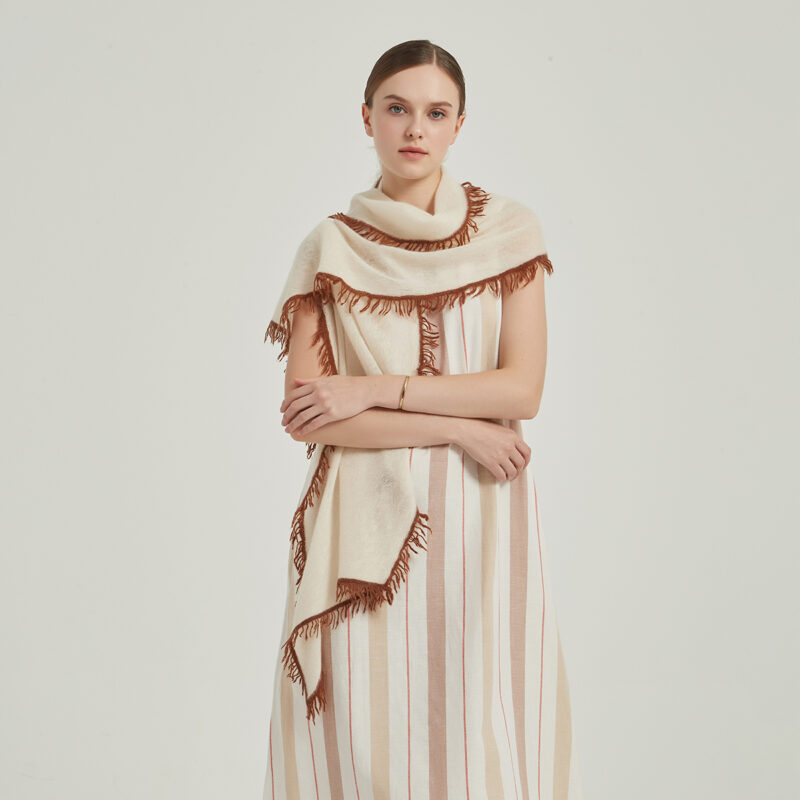 Hena Cloudlight Cashmere Scarf - White - Image 4