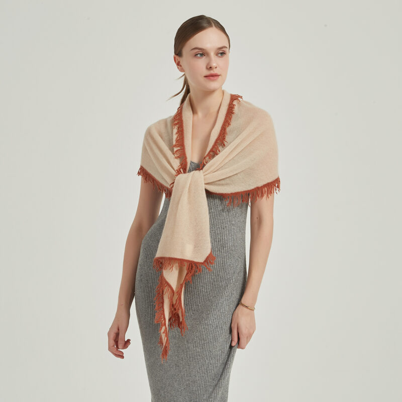 Hena Cloudlight Cashmere Scarf - Beige - Image 3