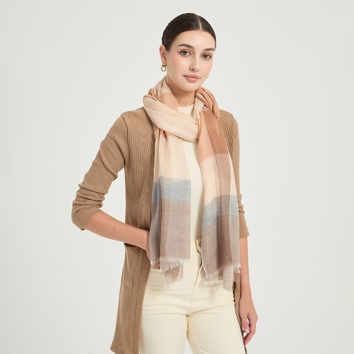 veda 0964 Veda Featherlight Lambswool Scarf Wrap - Image 1