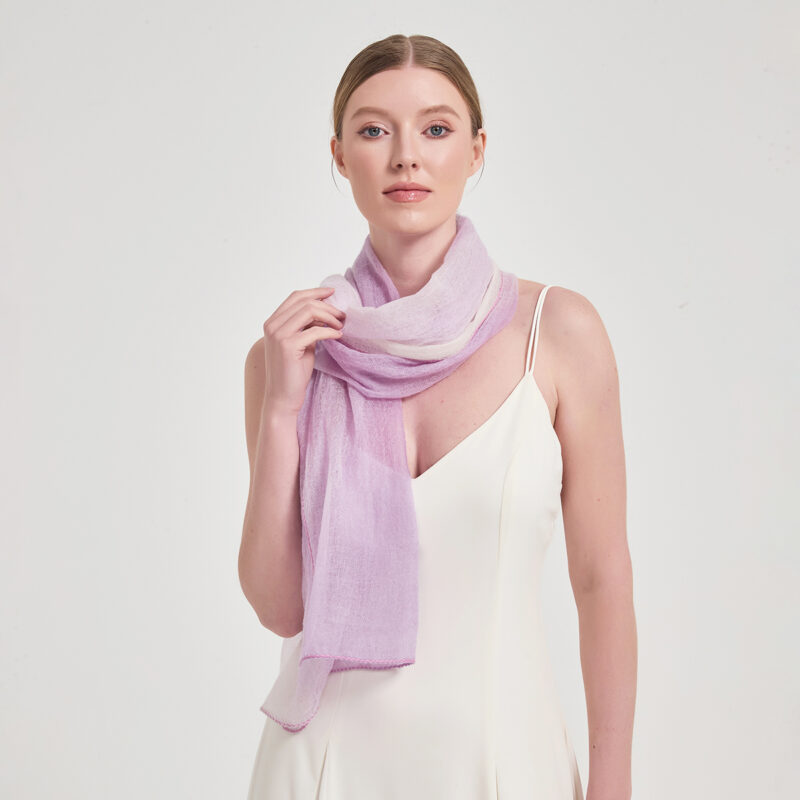 Écharpe en cachemire Lyra Featherlight - Lilas – Image 3
