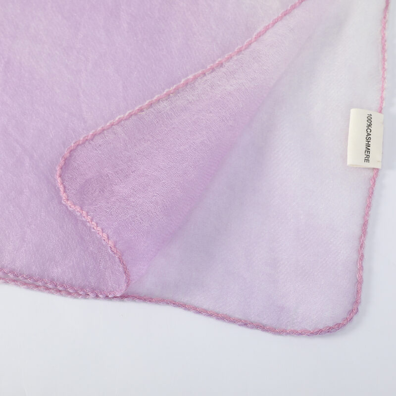 Écharpe en cachemire Lyra Featherlight - Lilas – Image 7