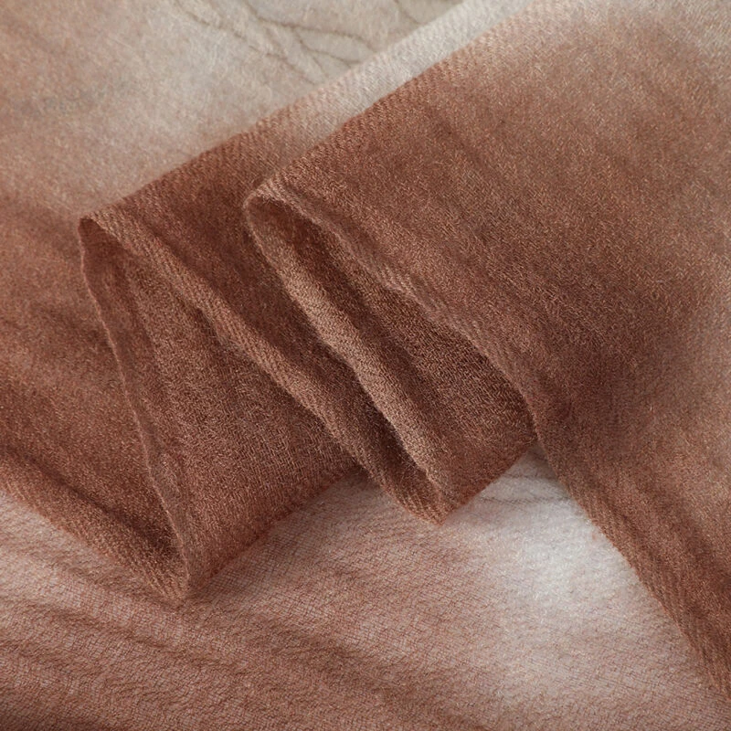 Sciarpa avvolgente in cashmere Aalia Featherlight - Marrone - immagine 6