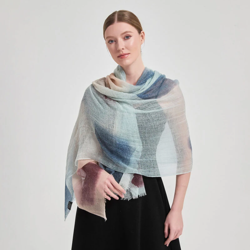 Sciarpa avvolgente in cashmere Miah Featherlight - immagine 4
