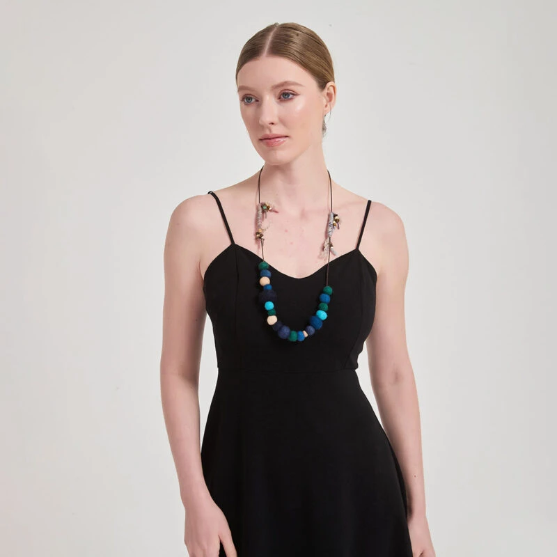 Elara Cashmere Wool Necklace - Green - Image 3