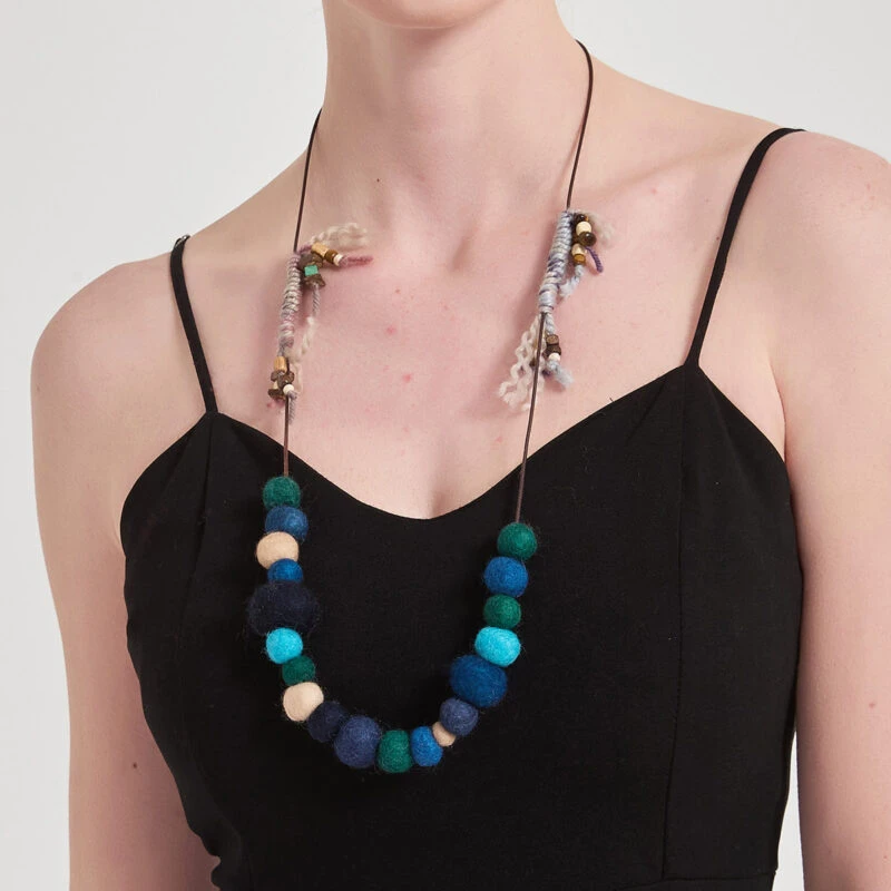 Elara Cashmere Wool Necklace - Green - Image 2