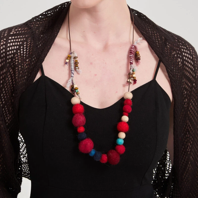 Elara Cashmere Wool Necklace - Red - Image 3